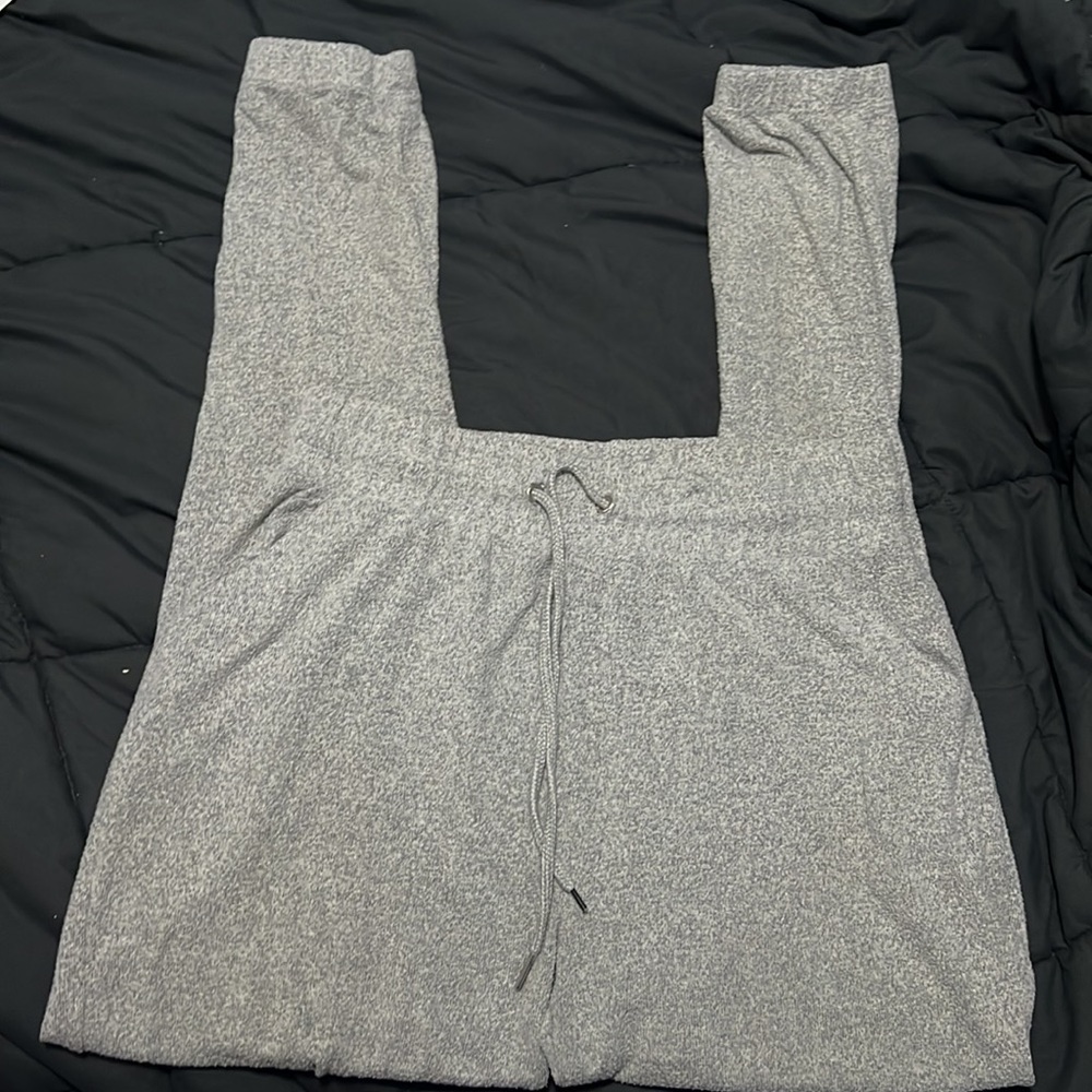 Medium / Large | Gray
